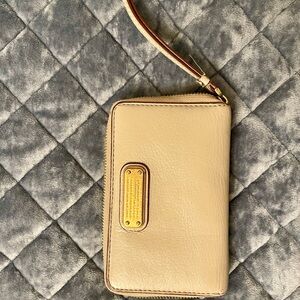 Marc By Marc Jacobs Cream Leather Wristlet with Gold Accents